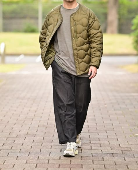 Liner Jacket Outfit Men, Liner Jacket Outfit, Jacket Outfit Men, Liner Jacket, Jacket Outfit, Sneakers Men Fashion, Green Man, Men Looks, Mens Street Style