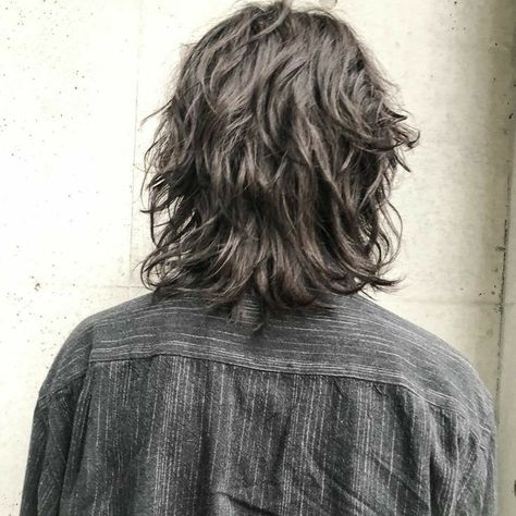 Shag Mullet Back View, Wavey Hair Styles Long Men, Shaggy Haircuts Long Hair Bangs, Grunge Shag Haircut Medium, Shag Back View, Mens Long Layered Hair, Wolf Cut Men Straight Hair Long, Masculine Shoulder Length Hair, Wolfcut Men Long Hair