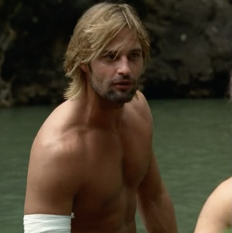 Josh Holloway as James "Sawyer" Ford | LOST S1 Emma Stone Gwen Stacy, James Ford, Josh Holloway, Lost Tv Show, Out Of My League, Ideal Man, Prison Break, I Have A Crush, Lost Love