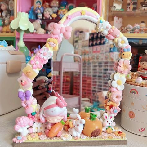 Decoden Mirror, Kawaii Mirror, Clay Projects Kids, Decoden Diy, Clay Crafts For Kids, Polymer Clay Flower Jewelry, Clay Diy Projects, Tanah Liat, Cases Diy