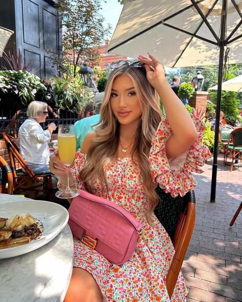 brunch dates have my heart 🫶🏼 @princesspollyboutique • 🏷️ #pppartner #brunchdate #mimosas #brunchoutfit #sundress #chicfashion | Instagram Mimosa Outfit Ideas, Brunch Pics Instagram, Cute Brunch Pictures, Brunch Poses Instagram, Brunch Photos Instagram, Brunch Picture Ideas, Brunch Photo Ideas, Brunch Birthday Outfit, Outfits Para Brunch