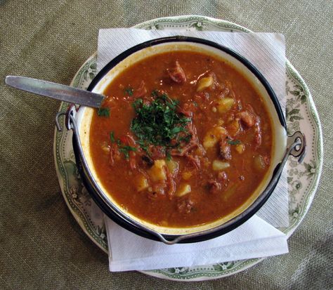 Gulaschsuppe (Goulash Soup) — Taste of Austria Zuppa Recipe, Hungarian Beef Stew, Goulash Soup, Creamed Beef, Goulash Recipes, Austrian Recipes, How To Cook Beef, European Cuisine, Hungarian Recipes