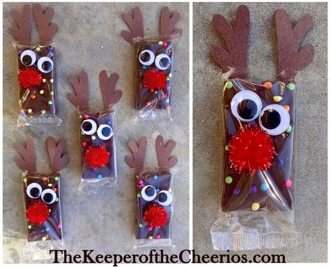 Rudolph Reindeer Brownies We love to make pre- packaged treats, it so much fun and great for the kids to take to school. Unfortunately now days its hard to bring treats that are not pre-packaged from the store, so this makes it fun and easy. MATERIALS USED: Cosmic Brownies Here Red Pom Poms Here Wiggle Eyes Brown Construction paper Hot glue and glue gun Scissors DIRECTIONS: Start by deciding how you want your antlers to look, then cut out of brown construction paper your desired antlers. Next... Christmas Treat Ideas, Reindeer Brownie, Classroom Christmas Party, School Christmas Party, Classroom Treats, Kids Christmas Party, Christmas Treat, Classroom Gifts, Treat Ideas