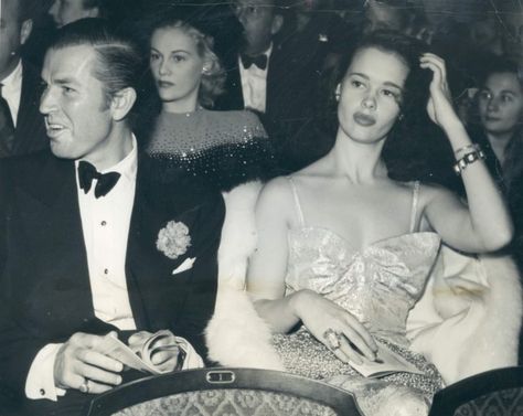 Gloria Vanderbilt Dead At 95- Rare Press Photos Of When She Was Young Anderson Cooper, High Society, Old Hollywood Glamour, Gloria Vanderbilt, Moda Vintage, Press Photo, Vintage Glamour, Vintage Movies, Hollywood Glamour