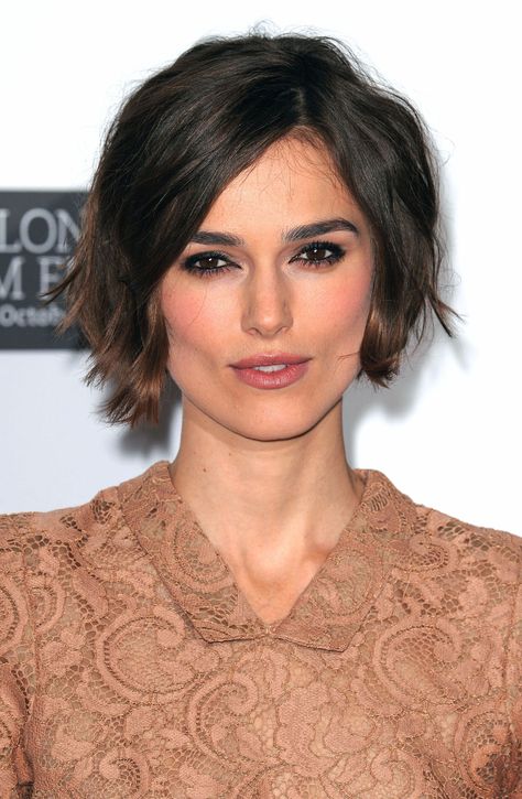 Keira Knightley Hair, Most Beautiful Hairstyles, Celebrity Hair Inspiration, Makeup 101, Latest Haircuts, Beautiful Hairstyles, Pretty Designs, Short Hairstyle, Keira Knightley