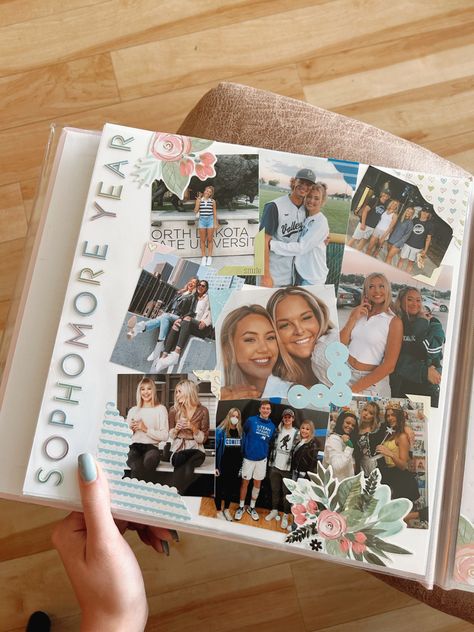 Sophomore Year Scrapbook Ideas, Senior Portfolio Binder Ideas, College Memory Book Ideas, College Scrapbook Layouts, College Photo Album Ideas, College Graduation Scrapbook Ideas, Scrapbook Ideas For Yourself, Grad Book Ideas, Graduation Scrapbook Ideas Memory Books