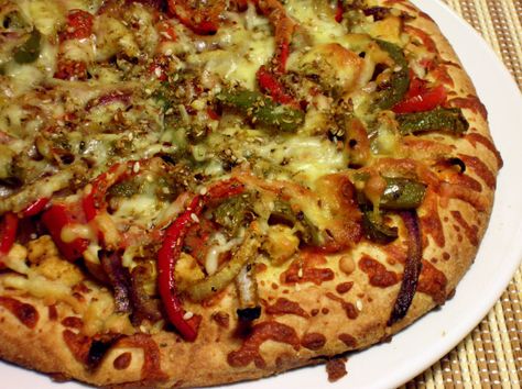 Chicken Fajita Pizza Recipe - Food.com Chicken Fajita Pizza, Fajita Pizza, Recipes For Pizza, Chicken Bell Peppers, Pepper Pizza, I Like Pizza, Chi Chi's, Bake Off Recipes, Pizza Stromboli