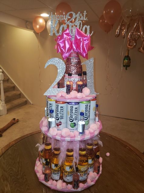 Alcohol Tower 21st Birthday, Birthday Cake Alcohol, 21st Birthday Cake Alcohol, Diy Beer Cake, Liquor Bottle Cake, Alcohol Birthday Cake, Booze Gift, Birthday Alcohol, Gift Boxes Ideas