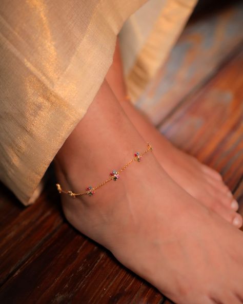 Anklet goals! Minimal perfection from Alma Carino ✨ Anklets