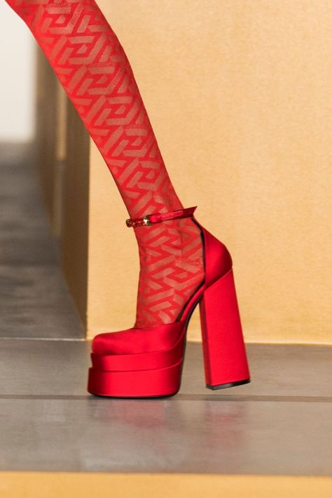 Versace Fall 2021 Ready-to-Wear Collection for Milan Fashion Week – Footwear News Versace Heels, Red Platform Heels, Red Platform, Dr Shoes, Versace Shoes, Shoes Too Big, Red High Heels, Satin Pumps, Aesthetic Shoes