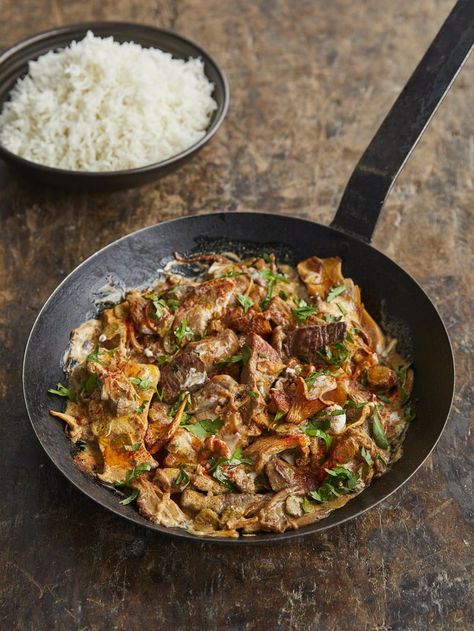 Venison Stroganoff, Easy Beef Stroganoff, Beef Stroganoff Easy, Coeliac Disease, Mushroom Stroganoff, Jamie Oliver Recipes, Stroganoff Recipe, Wild Game Recipes, Venison Recipes