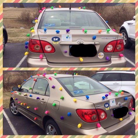 Car Prank  -Plastic Easter eggs harmlessy stuck to car by putting mini Earth magnets inside them. Funny Car Pranks Ideas, Office April Fools, Car Pranks Ideas Harmless, Car Pranks Ideas, Car Pranks, Car Prank, Yard Pranks, Work Pranks, Birthday Pranks