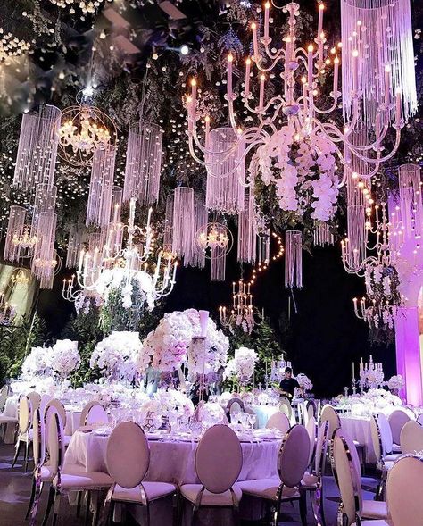 Lineth Gonzalez 💎✨💋🦄🌈💖🌹☄🌟 (@linethglz) • Instagram photos and videos Fairy Tail Wedding Theme, Hanging Centerpiece, Fairy Tail Wedding, Gift Table Wedding, Wedding Setup, Extravagant Wedding, Marriage Decoration, Wedding Backdrop Design, Boutique Wedding