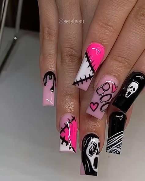 Harlem Nail Tech📍 (@setsbysu) posted on Instagram: “🕷Medium Freestyle Halloween Set🕷 • • • • • • • • #nails #acrylicnails #nailtech #nailart #nailsofinstagram #acrylicnails #design #tips…” • Sep 24, 2021 at 1:18am UTC Halloween Nails Ideas, Matte Pink Nails, Black Halloween Nails, Holloween Nails, Makeup Nails Designs, Halloween Acrylic Nails, Acrylic Nail Set, Cute Halloween Nails, Red Acrylic Nails