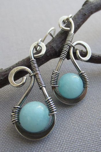 Silver Wire Earrings, Amazonite Earrings, Inexpensive Jewelry, Amazonite Jewelry, Hammered Jewelry, Bijoux Fil Aluminium, Wire Jewelry Designs, Hammered Earrings, Artisan Earrings