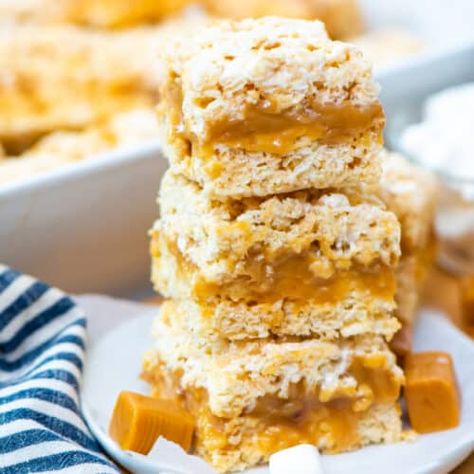 Caramel Rice Krispies Treats - Buns In My Oven Caramel Rice Krispies, Mexican Dessert Recipes Easy, Microwave Peanut Butter Fudge, Edible Sugar Cookie Dough, Rice Krispie Bars, Buns In My Oven, Baked Caramel, Rice Krispies Treats, Mexican Dessert Recipes