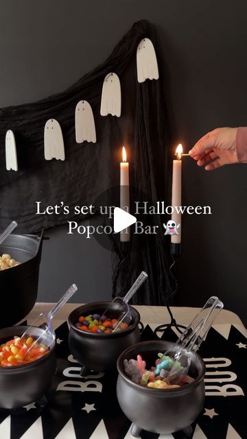 Tableshoppe Co. | Table Decor Bundles and Curated Home Decor on Instagram: "I used all the goodies from our BOO BOX + a few extras to make this fun Halloween inspired popcorn bar. 🍿👻 Save for later!   Comment “POPCORN” and I’ll send all the links! Follow @tableshoppeco to make sure they make it to your inbox. 📥   I love this idea if you are hosting a group for Halloween, doing a spooky movie night, an extra fun setup during trick or treating, or just want to do something fun with your family!   Mix-in’s I used for the popcorn— candy corn, peanut butter m&m’s, and sour gummies.  My favorite part of the whole setup may be turning the white treat bags into ghosts, it’s the little things am I right?! 👻  #Halloween #halloweendecor #halloweentreats #halloweenfood #popcorn #popcornbar #hallow Halloween Popcorn Bar, Spooky Movie Night, Sour Gummies, Popcorn Candy, Halloween Popcorn, Candy Popcorn, Spooky Movies, Popcorn Bar, House Color