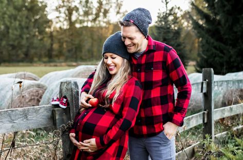 Plaid Maternity Photos, Pregnancy Photo Shoot, Fall Maternity Photos, Fall Pregnancy, 36 Weeks, Pregnancy Photo, Photography Shoot, Fall Maternity, Fall Baby