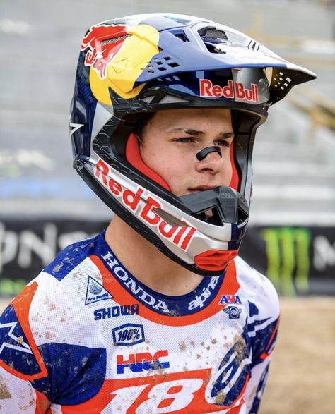 Jett Lawrence, Monster Energy Supercross, Hot Biker Guys, Biker Photoshoot, Biker Men, Bike Rider, Easy Hairstyles For Long Hair, Dirt Bikes, Snowmobile