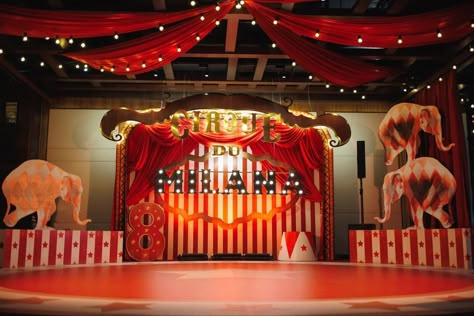 Carnival Stage Design, Circus Gala, Circus Stage, Vintage Circus Birthday Party, Circus Event, Pink Circus, Circus Birthday Party Theme, Event Concept, Circus Aesthetic