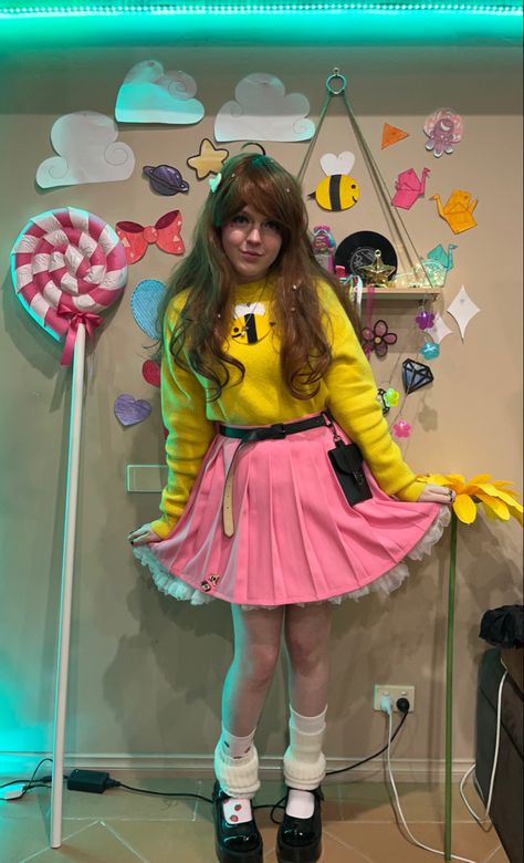 Bee And Puppycat Costume, Bee And Puppycat Bee Outfits, Bee And Puppycat Outfits, Bee And Puppycat Cosplay, Bee From Bee And Puppycat, Puppycat Cosplay, Bee Cosplay, Bee Costumes, Decorating Dorm