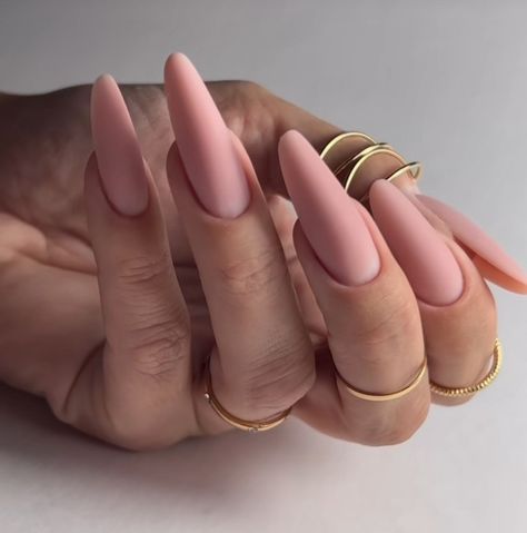 Long Almond Nude Nails, Nude Ombré Almond Nails, Nails Stelitto Natural, Slim Almond Nails, Nails Fall Almond, Nail Ideas September, Nail Color Fall, Short Nails Fall, Nail Art Designs Fall