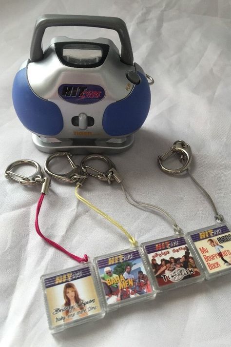 15 Nostalgic Products From Claire’s That Kids Today Totally Wouldn’t Understand Claires 2000s, Hit Clips, Y2k Tech, Retro Gadgets, 90s Toys, 90s Baby, 90s Childhood, 90s Nostalgia, Cool Tech