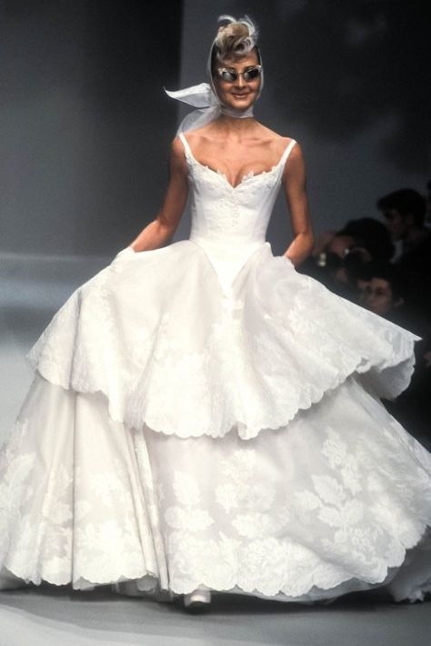 2000s Bride, 90s Wedding Dress, Jean Louis Scherrer, 90s Runway Fashion, Runway Fashion Couture, Emma Frost, Pretty Wedding Dresses, Dream Wedding Ideas Dresses, Runway Dresses