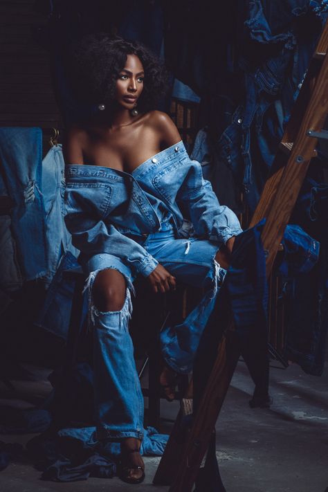 Denim on denim photoshoot Denim Outfit Photoshoot, Studio Photoshoot Ideas Creative, Denim Fashion Photography, Street Fashion Shoot, Bohemian Photoshoot, Denim Photoshoot, Denim Aesthetic, Studio Photoshoot Ideas, Afrocentric Fashion