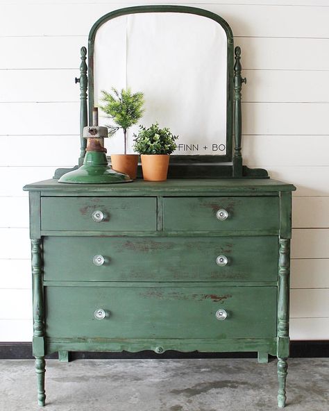 Finn and Bo Old Barn Milk Paint in Moss Green Dresser Commode Shabby Chic, Green Farmhouse, Green Painted Furniture, Dresser Painted, Farmhouse Dresser, Green Dresser, Dresser Redo, Barn Living, Refinished Furniture