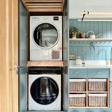 75 Beautiful Utility Room with a Stacked Washer and Dryer Ideas and Designs - September 2024 | Houzz UK Utility Room Ideas Stacked Washer Dryer, Stacked Washer And Dryer, Washer Dryer Laundry Room, Laundry Room Decor Ideas, Small Utility Room, Utility Room Designs, Stacked Laundry Room, Laundry Room Ideas Small Space, Small Utility