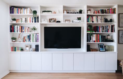 WOODHARMONIC | Custom Bookshelves & Kitchen Cabinets Tv And Bookcase Wall, White Media Cabinet, Bookshelf Entertainment Center, Media Unit Design, Built In Bookcases, Built In Wall Units, Bookshelves With Tv, Media Units, Custom Bookshelves