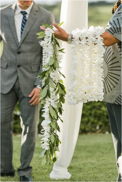 Hawaii Marriage, Traditional Hawaiian Wedding, Hawaiin Wedding, Coconut Farm, Hawaii Wedding Ideas, Hawaiian Wedding Themes, Wedding Lei, Tropical Wedding Theme, Beach Wedding Decorations Reception