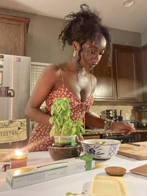 30 Year Old Women Aesthetic, Feminine Energy Black Women, Single Lifestyle, Italy Birthday, Ready Made Meals, Motivational Aesthetic, Blessed Girl, Femininity Aesthetic, Board Collage