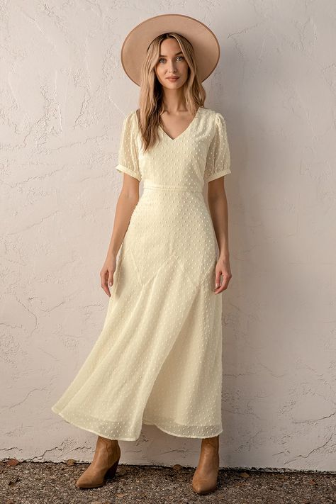 Dresses Casual Long, Dropped Waist Dress, Casual Long Dresses, Maxi Skirt Outfit, Cream Maxi Dress, Long Dresses For Women, Swiss Dot Dress, Short Sleeve Maxi Dress, Outfit Short