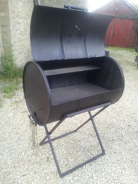 All Complete! Oil Drum Bbq, Bbq Grill Diy, Barrel Grill, Barbeque Grill Design, Barrel Bbq, Smoker Plans, Homemade Smoker, Diy Grill, Barbecue Design