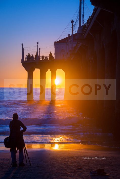 Manhattan Beach Sunset #debbielabeaux #funwithdebbie #manhattanbeach #sunset #placestovisit #travel #california #photoswithdebbie #pier Manhattan Beach Pier, Travel California, Beach Pier, Manhattan Beach, Beach Sunset, Sunrise Sunset, Manhattan, California, Travel