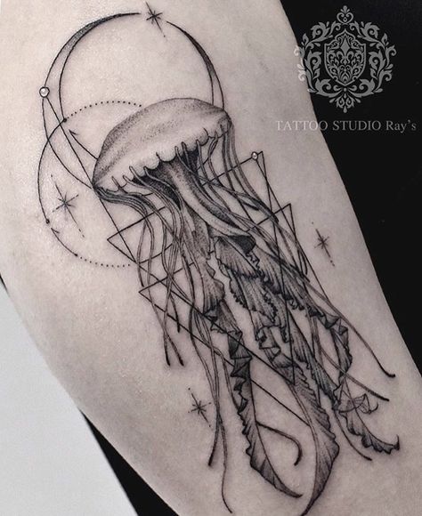 Jellyfish Tattoo, Armband Tattoo, Tattoo Ideas Design, Angel Tattoo Men, All Tattoos, Big Tattoo, Tattoos For Men, Lower Back Tattoos, Dreamcatcher Tattoo