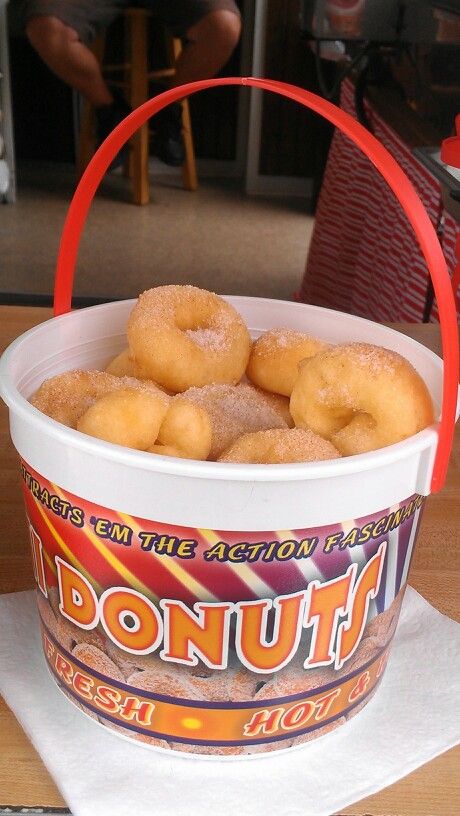 Ohio State Fair 2014, Big Bucket of Donuts. Fair Food Astethic, Fair Foods Carnival Eats, Ohio State Fair, Texas State Fair Aesthetic, Fun Fair Aesthetic Night Food, State Fair Texas, County Fair Aesthetic Night, State Fairs, Food Plates