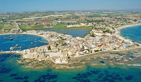 Marzamemi (SR) Syracuse Sicily, Sicily Hotels, Best Beaches In Europe, Sicily Travel, Puglia Italy, W Hotel, San Francesco, Southern Italy, Most Beautiful Beaches