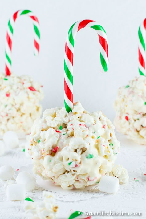 Candy Cane Popcorn, Christmas Cookie Frosting, Popcorn Balls Recipe, Christmas Popcorn, Christmas Snack, Gluten Free Candy, Popcorn Balls, Popcorn Recipes, Christmas Sweater Party