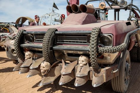 The Strangest Desert Festival In the World Makes Everyone’s Mad Max Dreams Come True Whiskey Still, Desert Festival, Wasteland Weekend, Weekend Festival, Car Max, Rat Rods Truck, Apocalypse Survival, Mad Max Fury Road, Fury Road