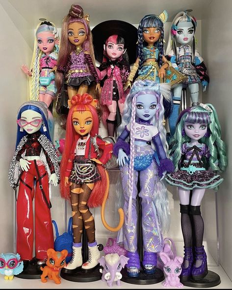 Monster High Crafts, New Monster High Dolls, Shadow Monster, Monster High Doll Clothes, Arte Monster High, Monster High Pictures, Moster High, Custom Monster High Dolls, Monster High Custom