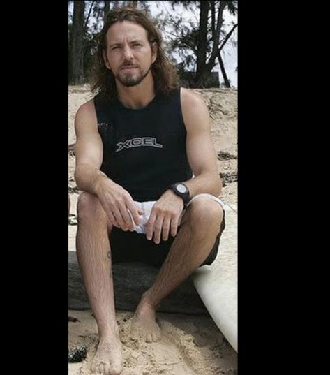 🖤🌊#eddievedder #pearljam Mookie Blaylock, Pearl Jam Eddie Vedder, Surfer Dude, Surf Camp, Eddie Vedder, Pearl Jam, Music Legends, Rock N Roll, A Good Man