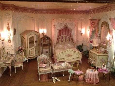 ♥ Breaking In, Princess Room, Dekorasi Kamar Tidur, Man Room, Bedroom Vintage, Miniature Rooms, Vintage Room, Dreamy Room, Cute House