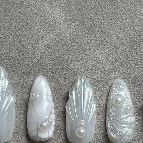 Clawmakase | 3D Press On Nails on Instagram: "Sea foam  Shop now on clawmakase.com  All nail sets are made to order   #pressonnails #nails #nailart #nailartist #3dnails #pressonnailsforsale #pressonnailsmalaysia #mermaidnails #beachnails #shellnails #vacationnails #cateyenails" Wave To Earth Nails, Oyster Nails, Earth Nails, Wave To Earth, Mermaid Nails, Nail Sets, Vacation Nails, Cat Eye Nails, Beach Nails