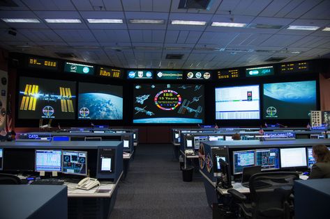 Space Station Flight Control Room | NASA Nasa Room, Security Room, Johnson Space Center, Spaceship Interior, Mission Control, Control Room, Best Computer, Space Center, Control Panels