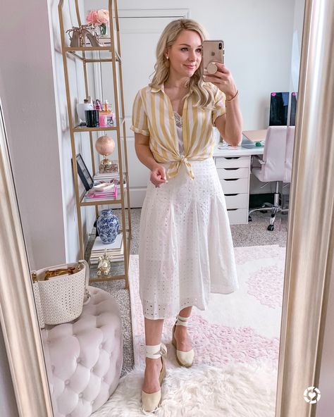 White Eyelet Skirt Outfit, Midi Skirt Spring Outfit, Eyelet Skirt Outfit, White Eyelet Skirt, Midi Skirt Spring, Moms Fashion, Eyelet Skirt, Wardrobe Inspiration, Pink Ruffle