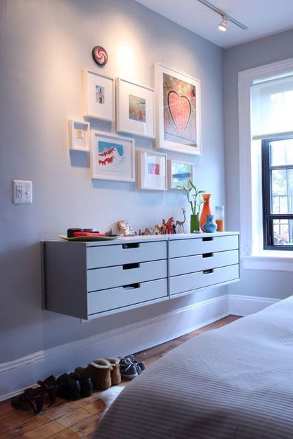 Wall-mounted drawers used as dresser, by Vitsoe. I love they way they leave space on the floor, keeping the room open, and reveal the pretty mouldings. Craft Storage Ideas For Small Spaces, Floating Furniture, Floating Drawer, Furniture Apartment, Apartment Storage, Floating Cabinets, Apartment Furniture, Small Apartment, House Tour