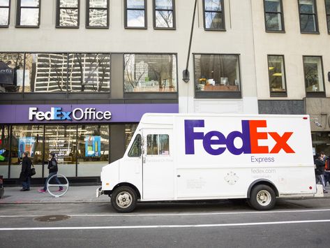 FedEx Now Offers 24-Hour Passport Services Passport Services, Job Interview Outfit, Job Clothes, Delivery Pictures, Passport Photo, Doctor Picture, Document Sign, Parcel Delivery, Jobs For Teens